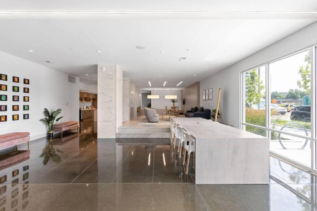 Mid-Century Modern Studio Cozysuites Downtown Ινδιανάπολη Εξωτερικό φωτογραφία